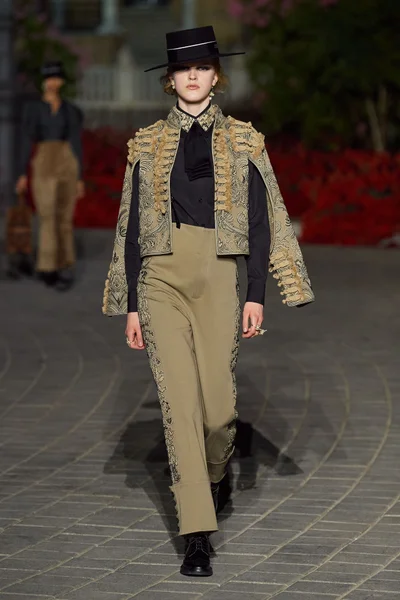 Look 71